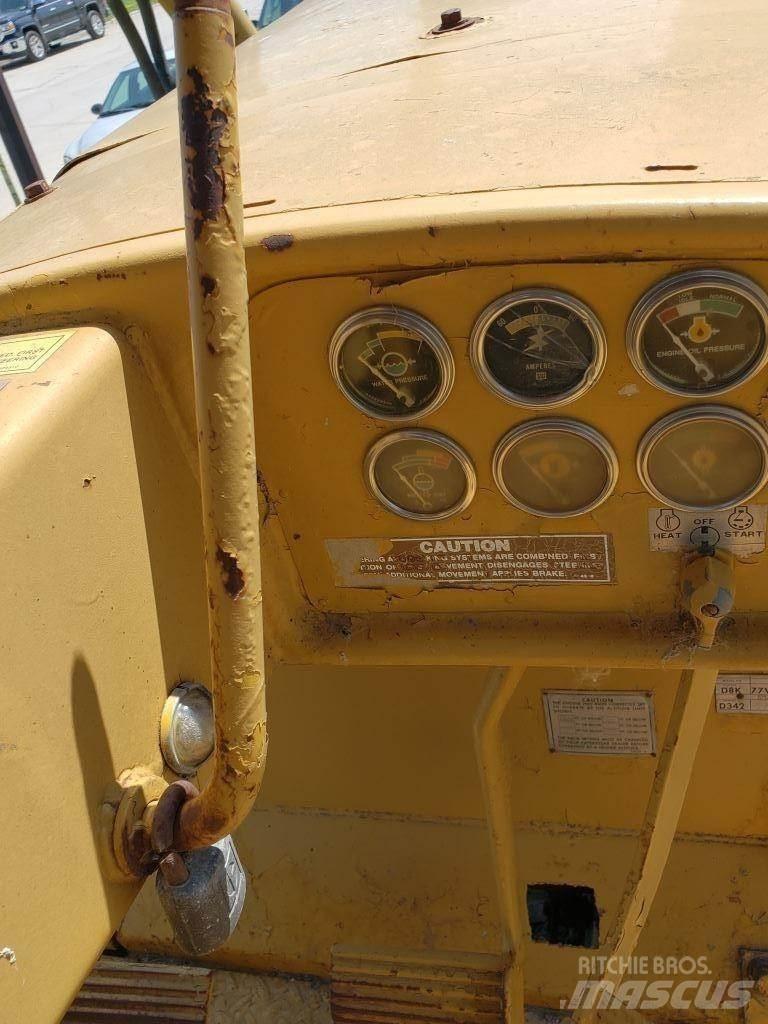 CAT D8K Верижни булдозери
