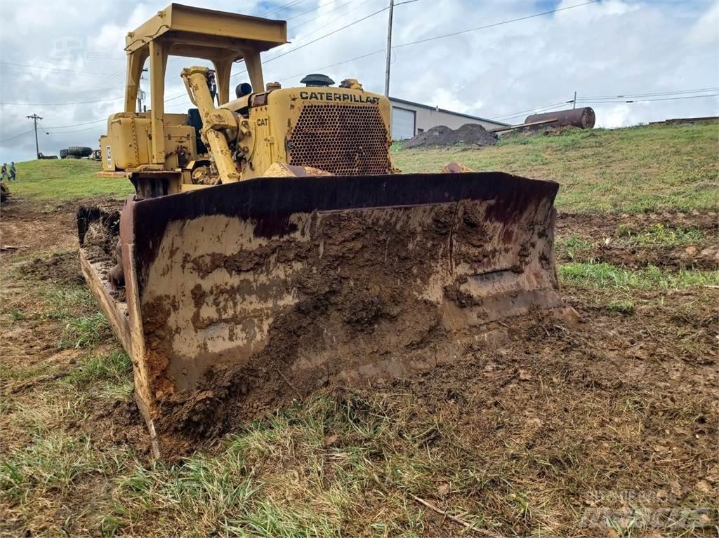 CAT D8K Верижни булдозери

