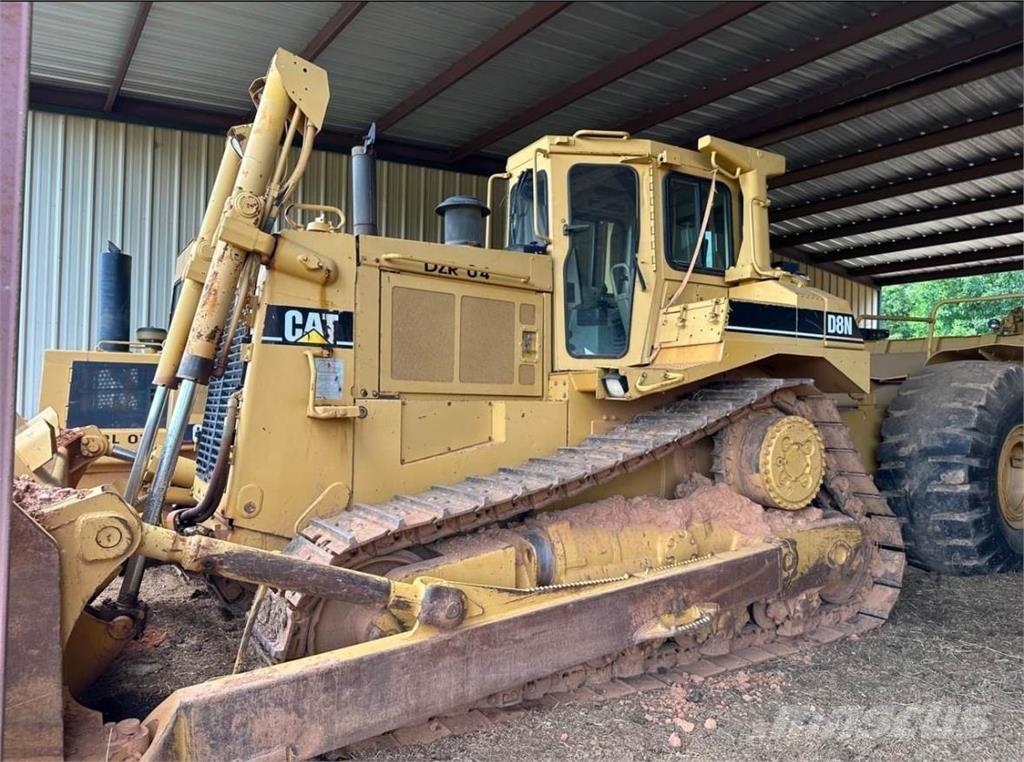 CAT D8N Верижни булдозери
