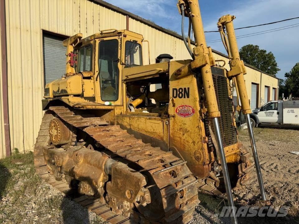 CAT D8N Верижни булдозери
