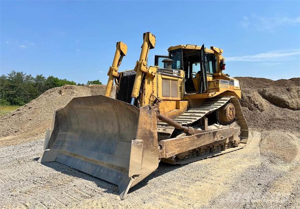 CAT D8N Верижни булдозери
