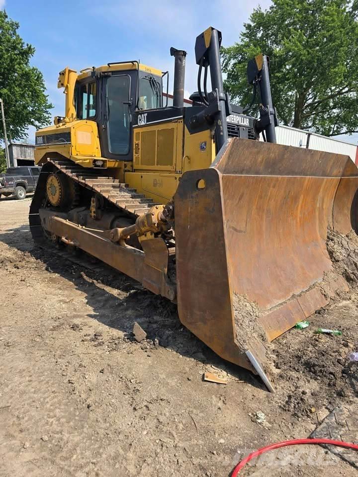 CAT D8R Верижни булдозери
