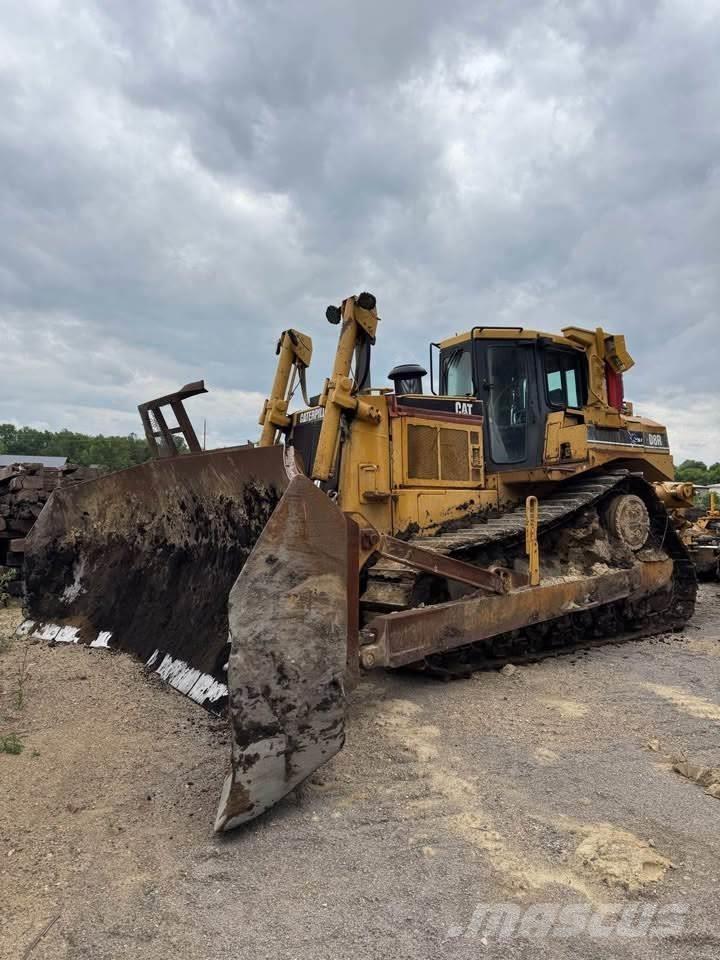 CAT D8R Верижни булдозери

