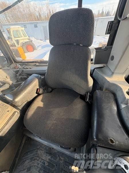 CAT D8T Верижни булдозери
