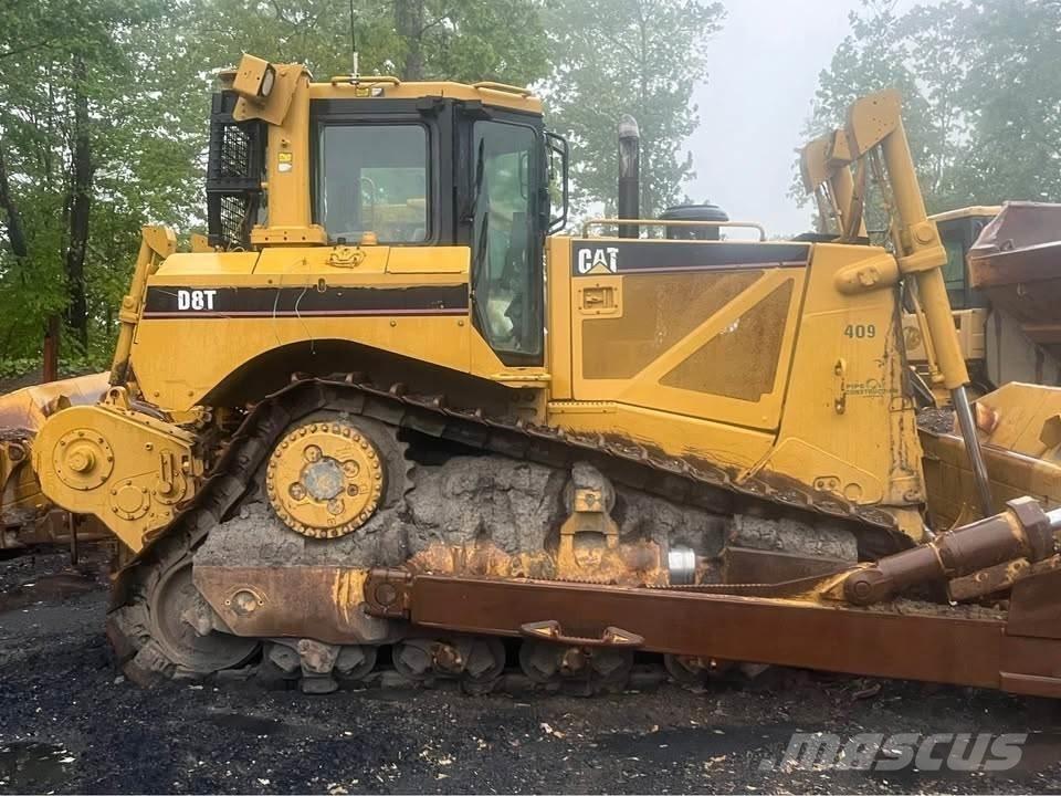 CAT D8T Верижни булдозери
