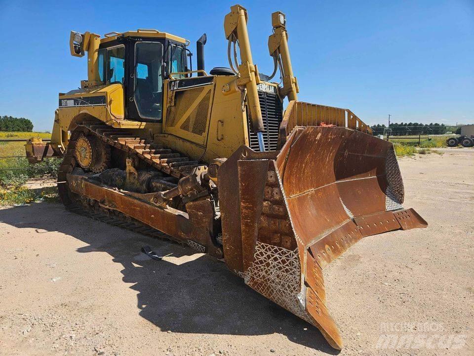 CAT D8T Верижни булдозери
