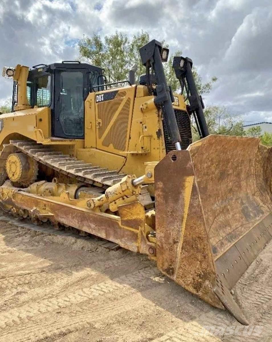 CAT D8T Верижни булдозери
