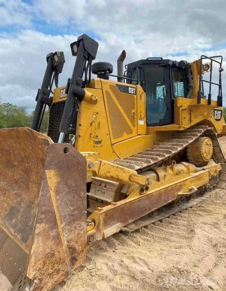 CAT D8T Верижни булдозери
