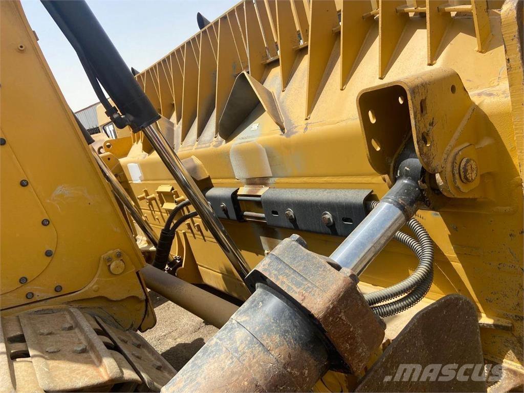 CAT D9GC Верижни булдозери
