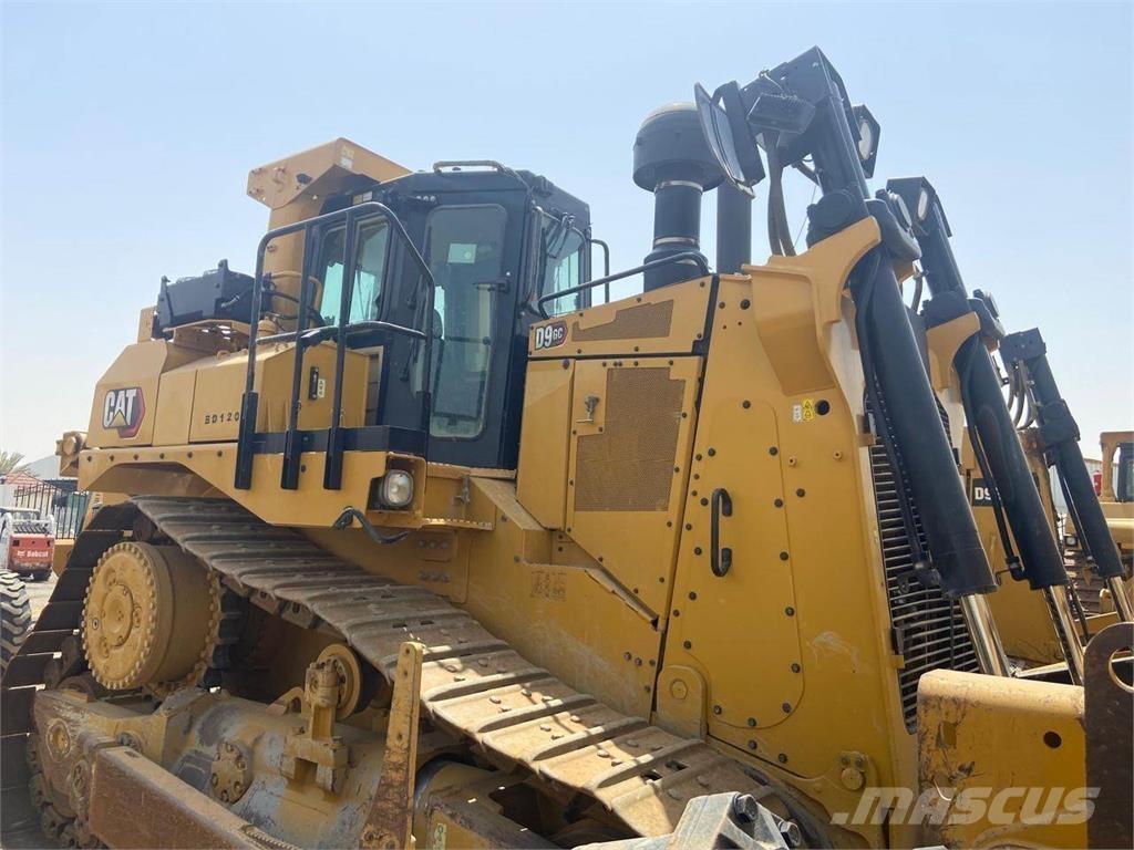 CAT D9GC Верижни булдозери
