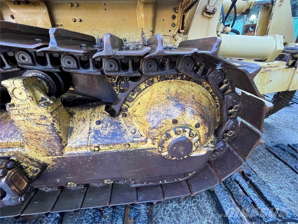 CAT D9H Верижни булдозери
