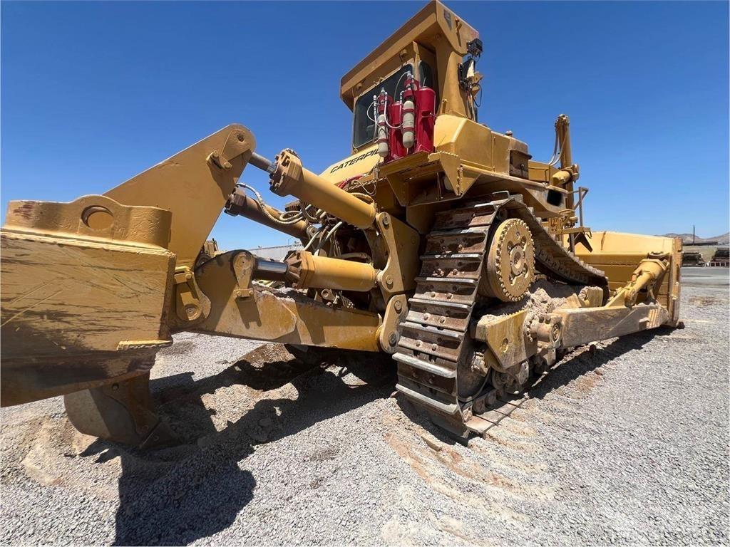 CAT D9L Верижни булдозери
