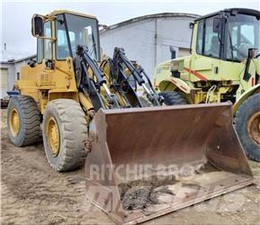 CAT IT18B Колесни товарачи