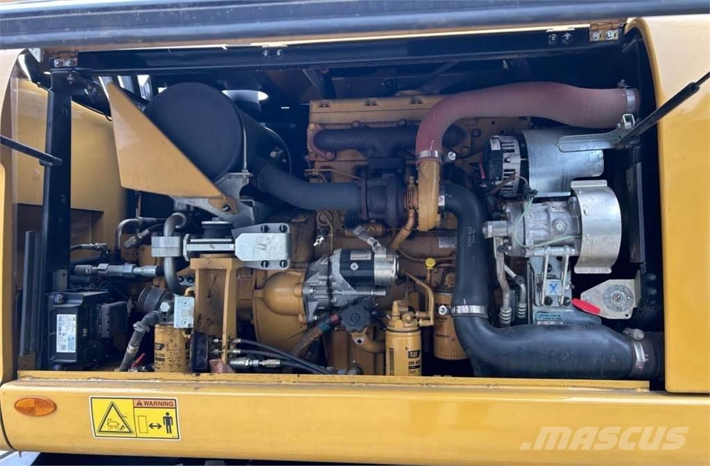 CAT M313D Колесни екскаватори