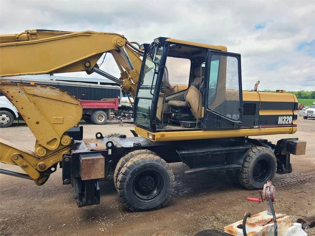 CAT M320 Колесни екскаватори