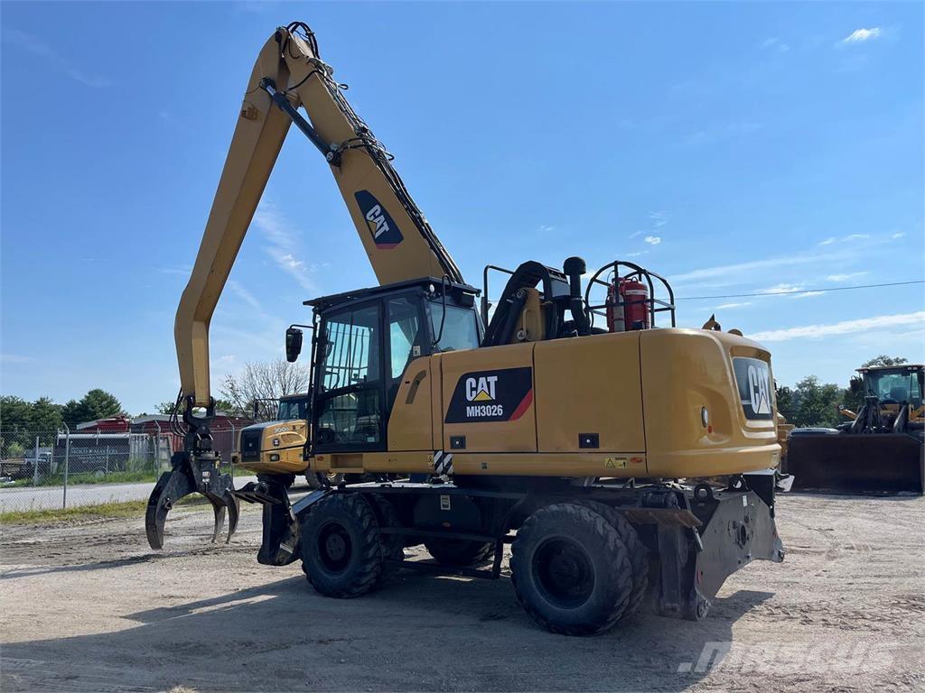 CAT MH3026 Багери за разрушаване
