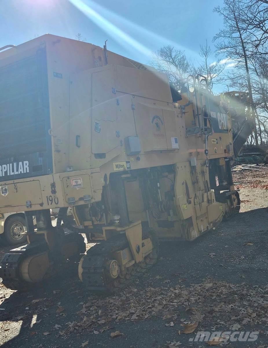 CAT PM200 Машини за студено раздробяване на асфалт