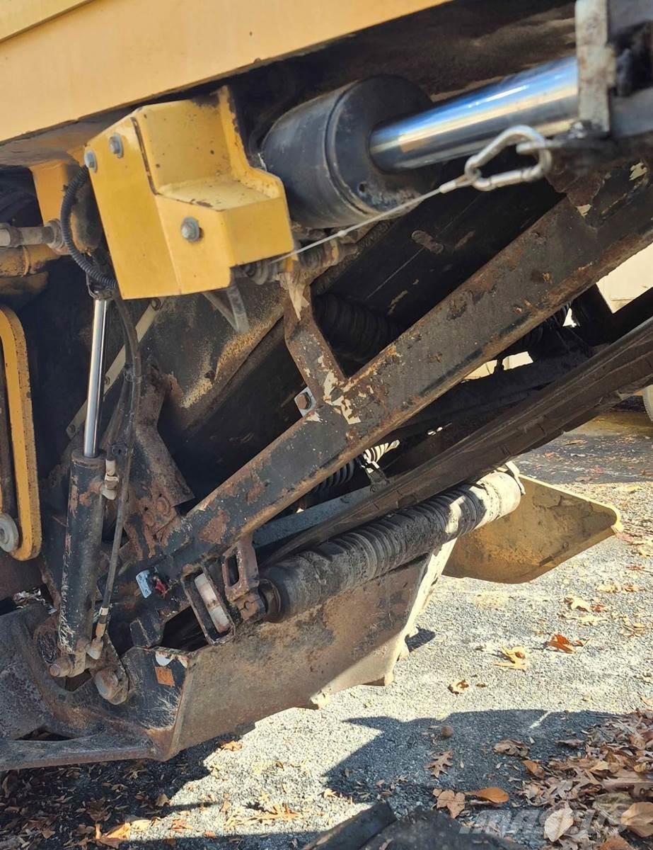 CAT PM200 Машини за студено раздробяване на асфалт