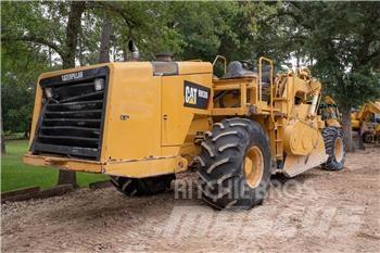 CAT RM300 Уплътнители за почва
