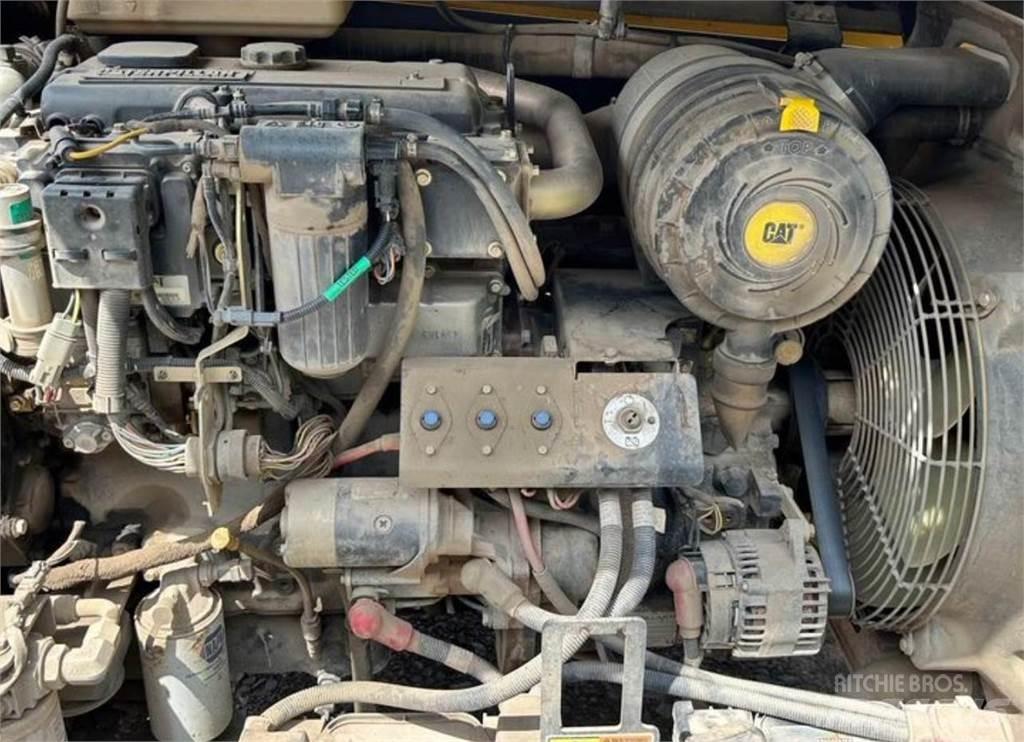 CAT TH460B Телескопични товарачи