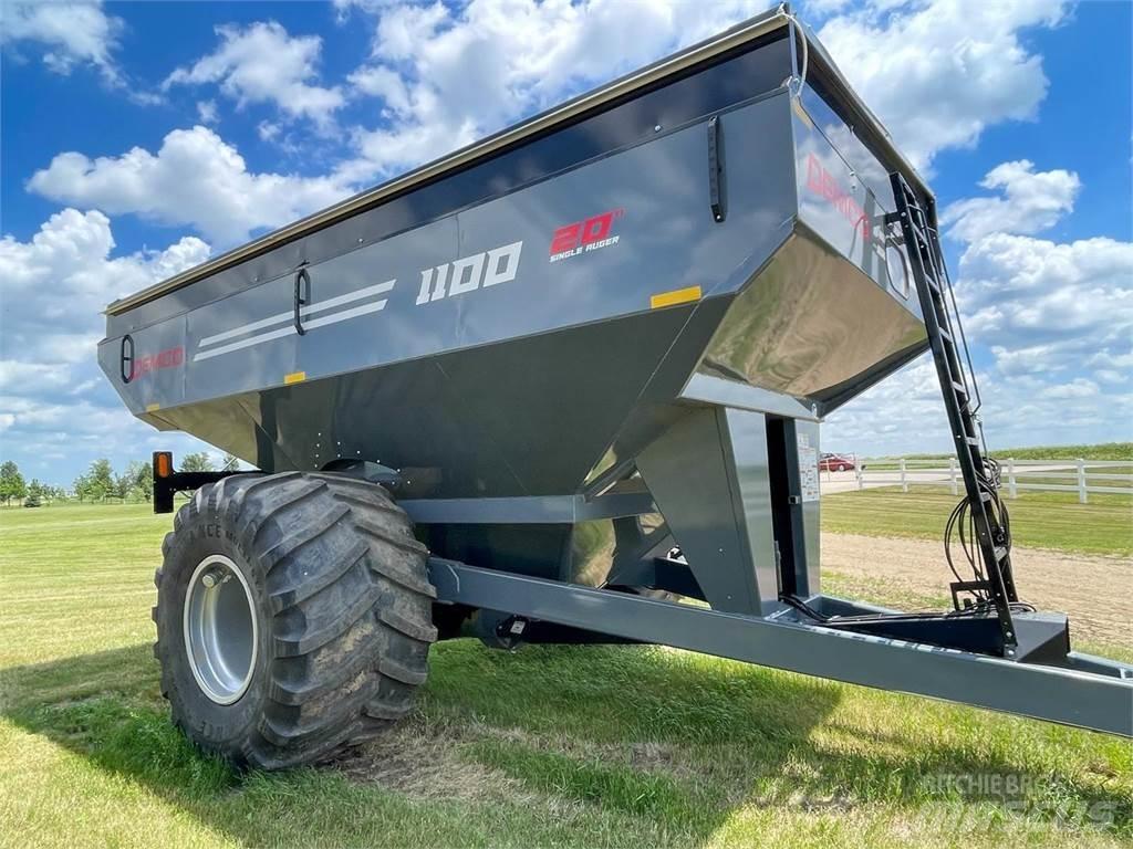 Demco 1100 Ремаркета за зърно / силаж
