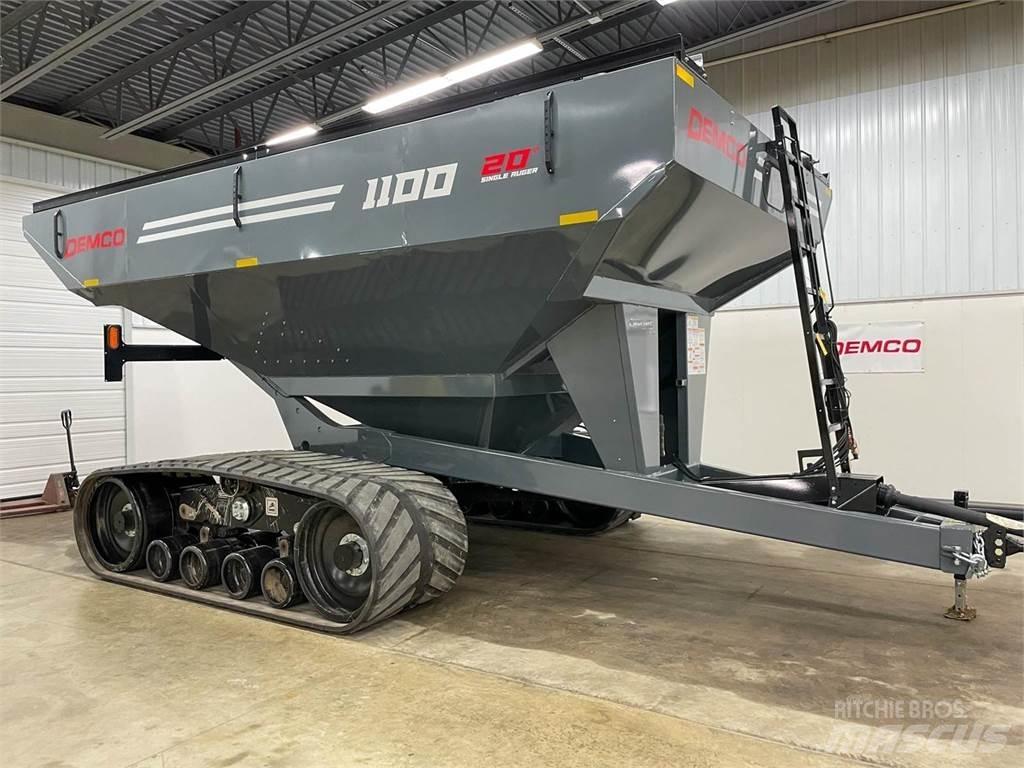 Demco 1100 Ремаркета за зърно / силаж
