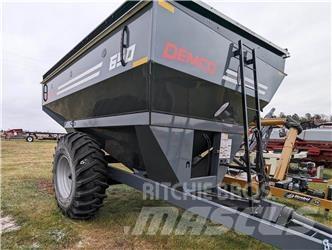 Demco 650 Ремаркета за зърно / силаж
