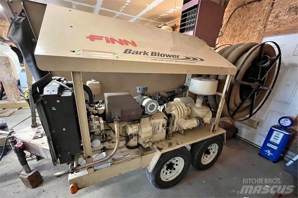 Finn BB302 Общински/универсални превозни средства
