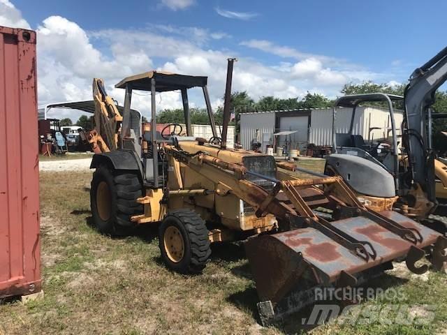 Ford 655D Товарач със заден ексватор