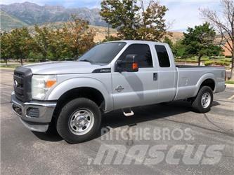 Ford F-250 Пикапи