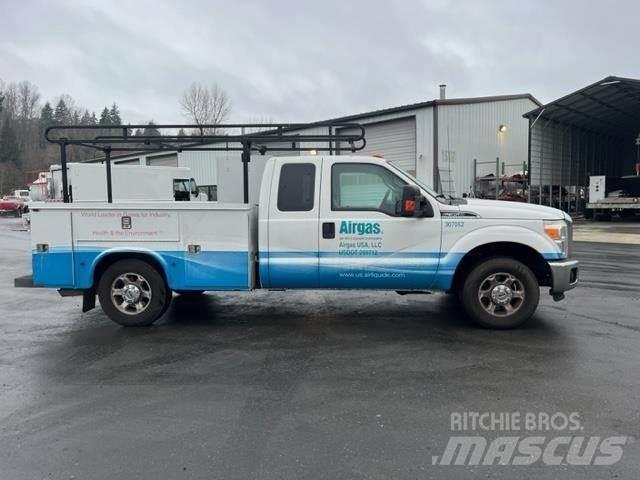 Ford F-350 Общински/универсални превозни средства
