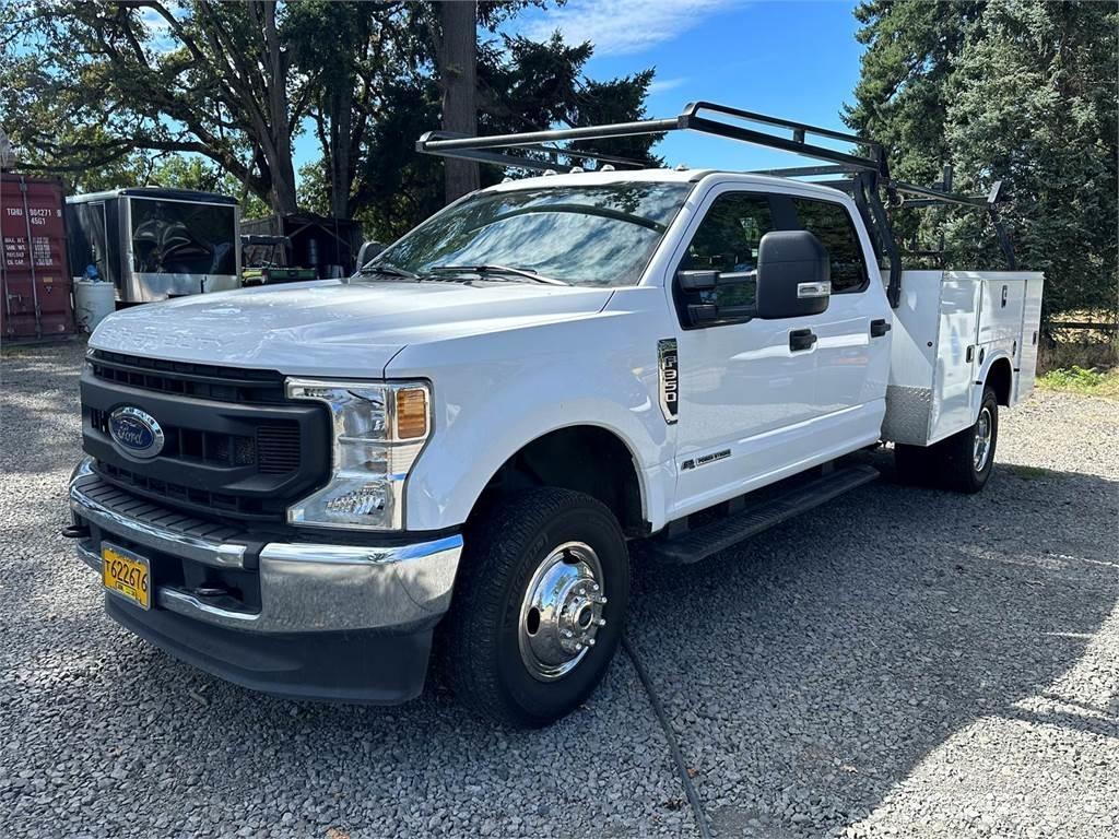 Ford F-350 Общински/универсални превозни средства
