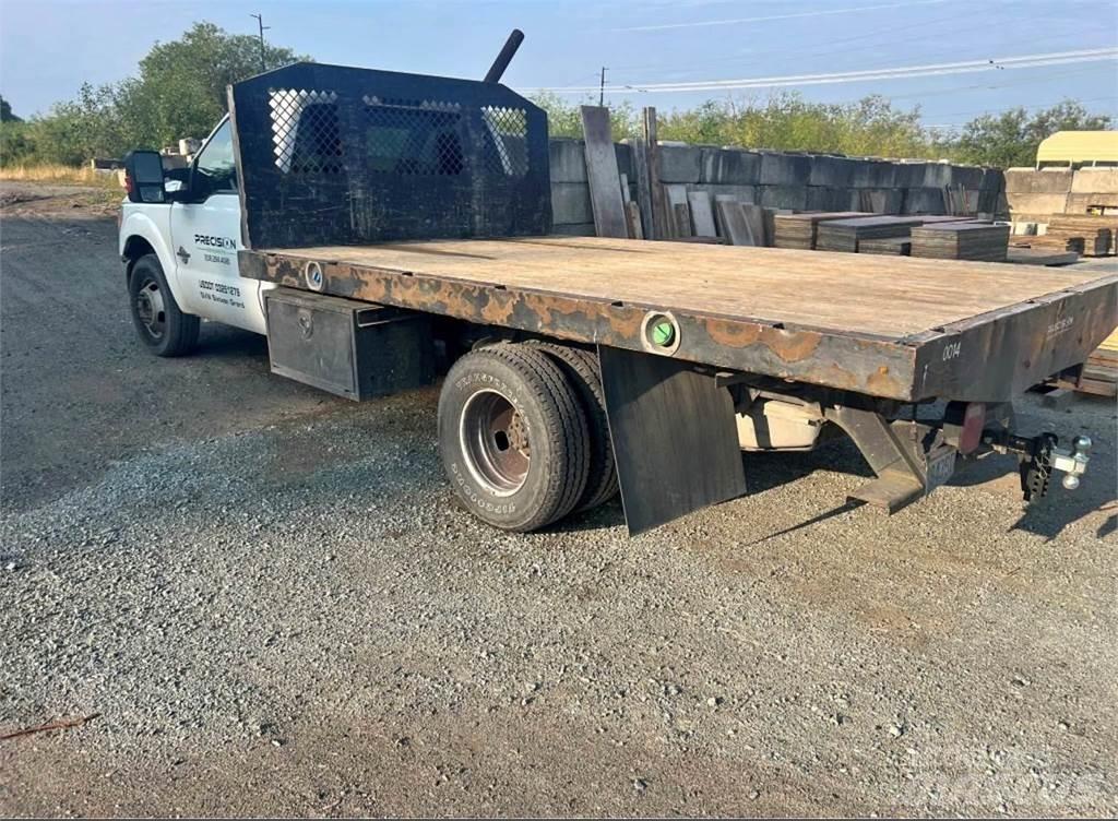 Ford F-350 Бордови