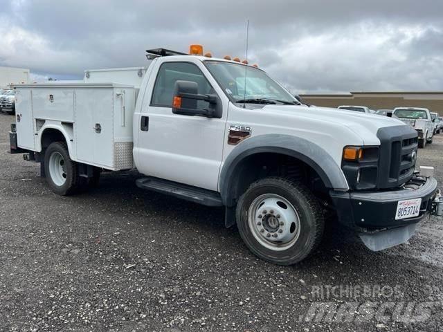 Ford F-450 Общински/универсални превозни средства
