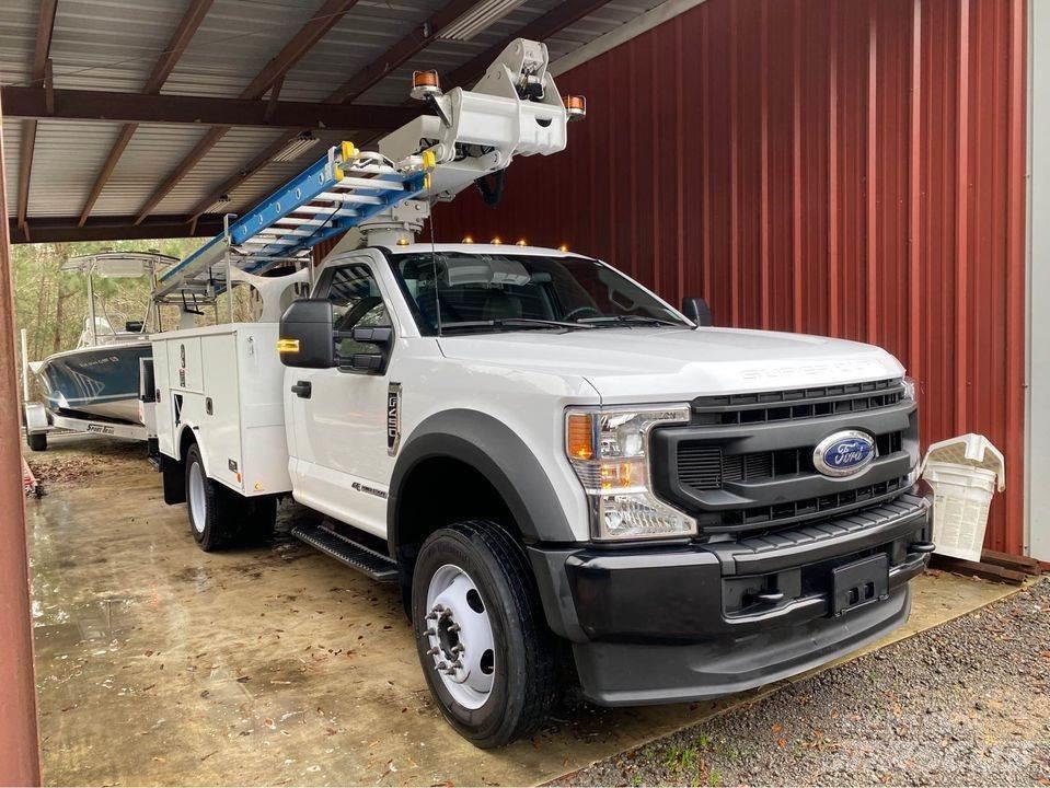 Ford F-450 Моторизирани платформи с талига
