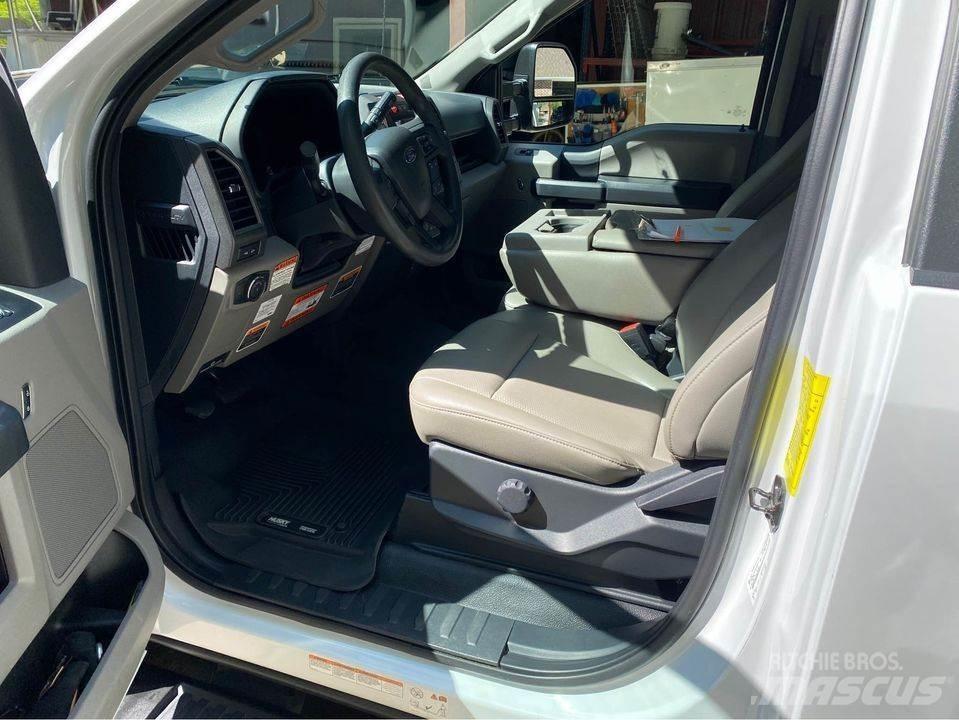 Ford F-450 Моторизирани платформи с талига