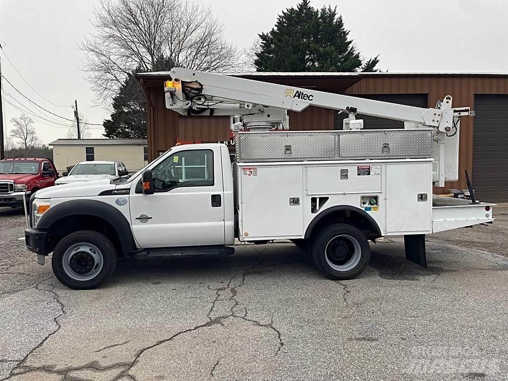 Ford F-450 Моторизирани платформи с талига