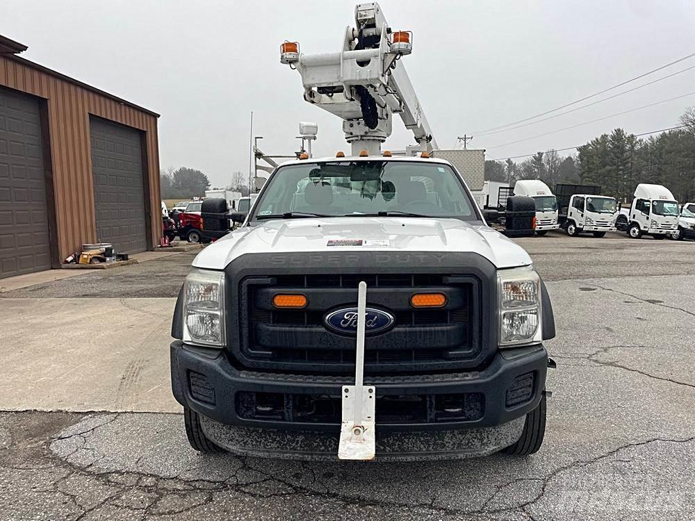 Ford F-450 Моторизирани платформи с талига
