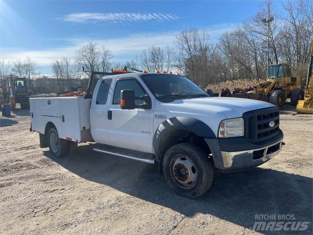 Ford F-450 Общински/универсални превозни средства
