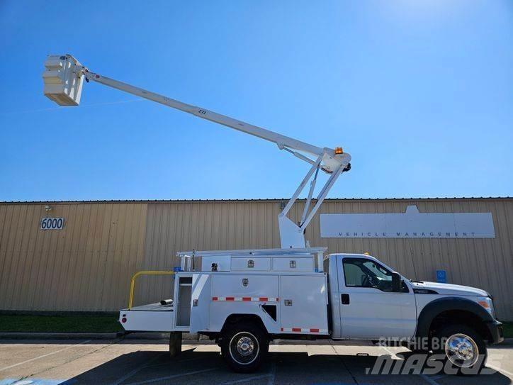 Ford F-450 Моторизирани платформи с талига