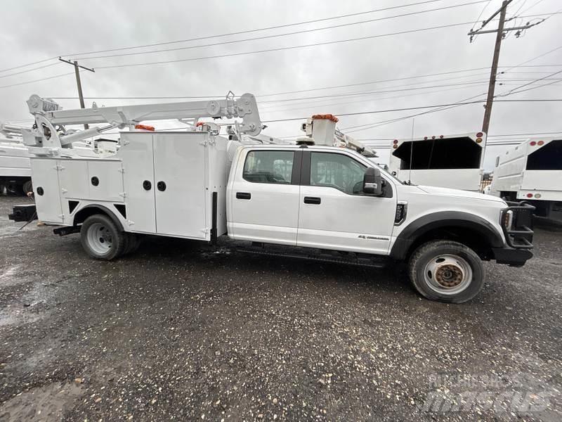 Ford F-550 Общински/универсални превозни средства
