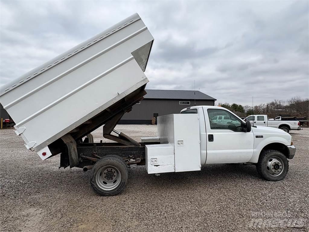 Ford F-550 Общински/универсални превозни средства
