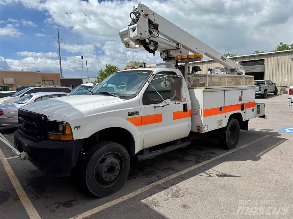 Ford F-550 Моторизирани платформи с талига