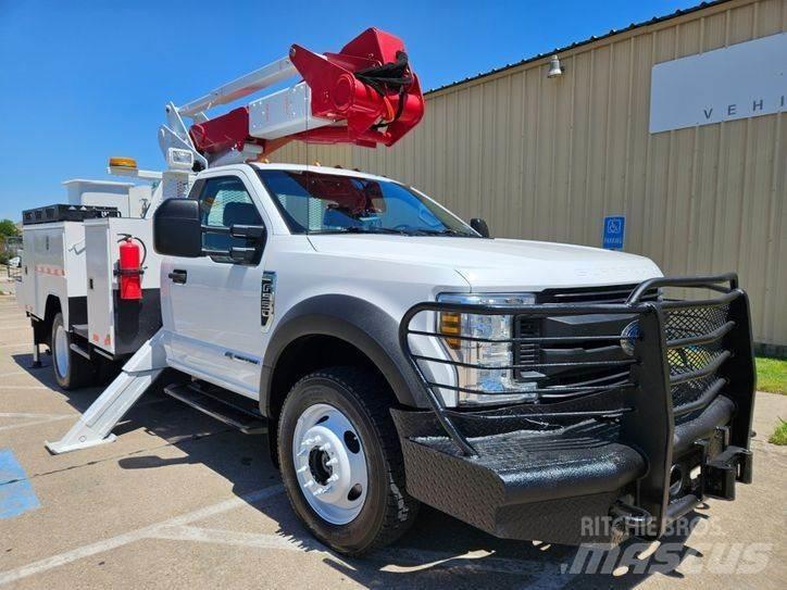 Ford F-550 Моторизирани платформи с талига