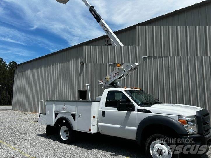 Ford F-550 Моторизирани платформи с талига