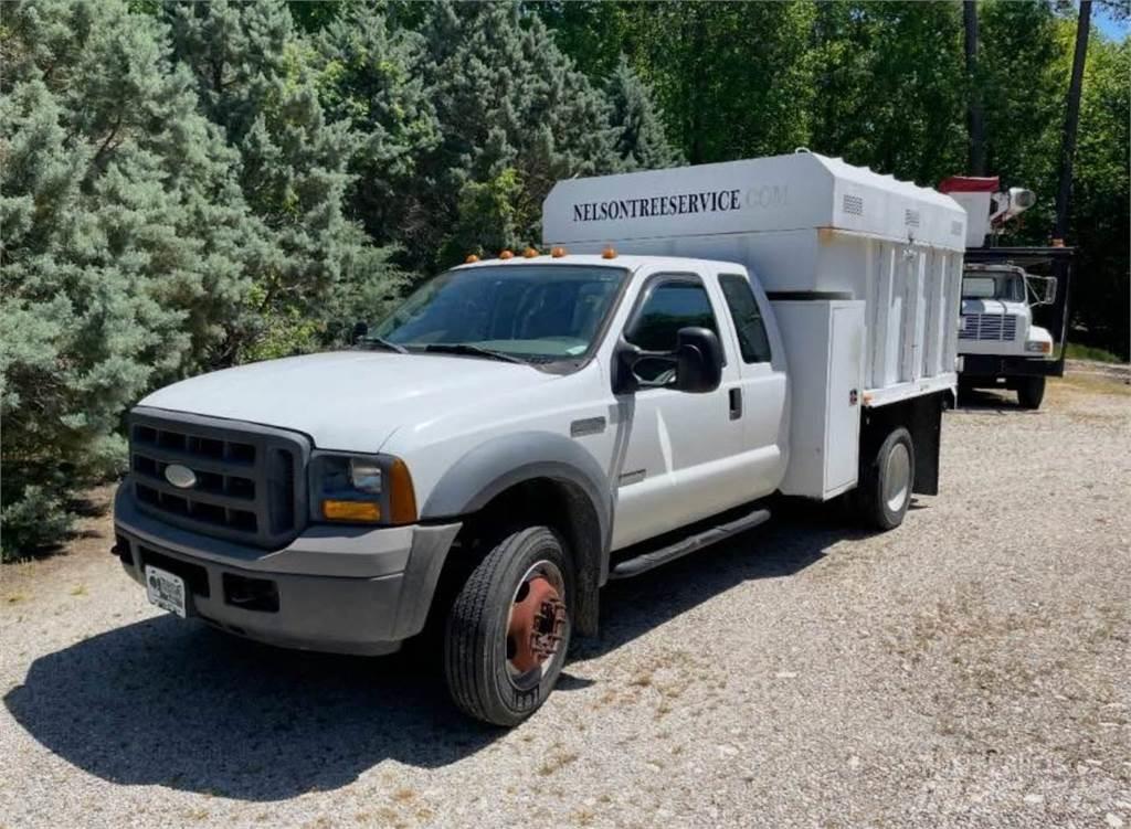 Ford F-550 Камиони за дървени стърготини
