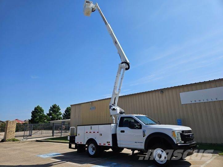 Ford F-550 Моторизирани платформи с талига