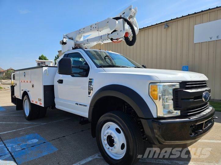 Ford F-550 Моторизирани платформи с талига