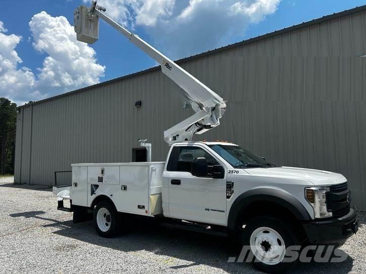 Ford F-550 Моторизирани платформи с талига