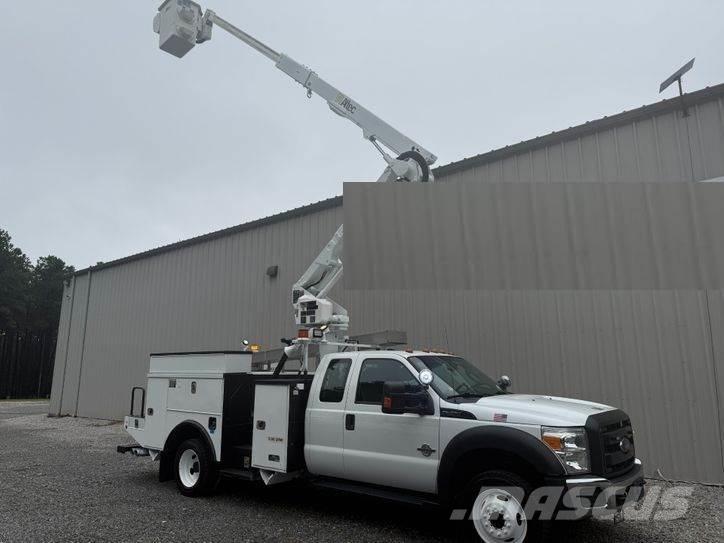 Ford F-550 Моторизирани платформи с талига